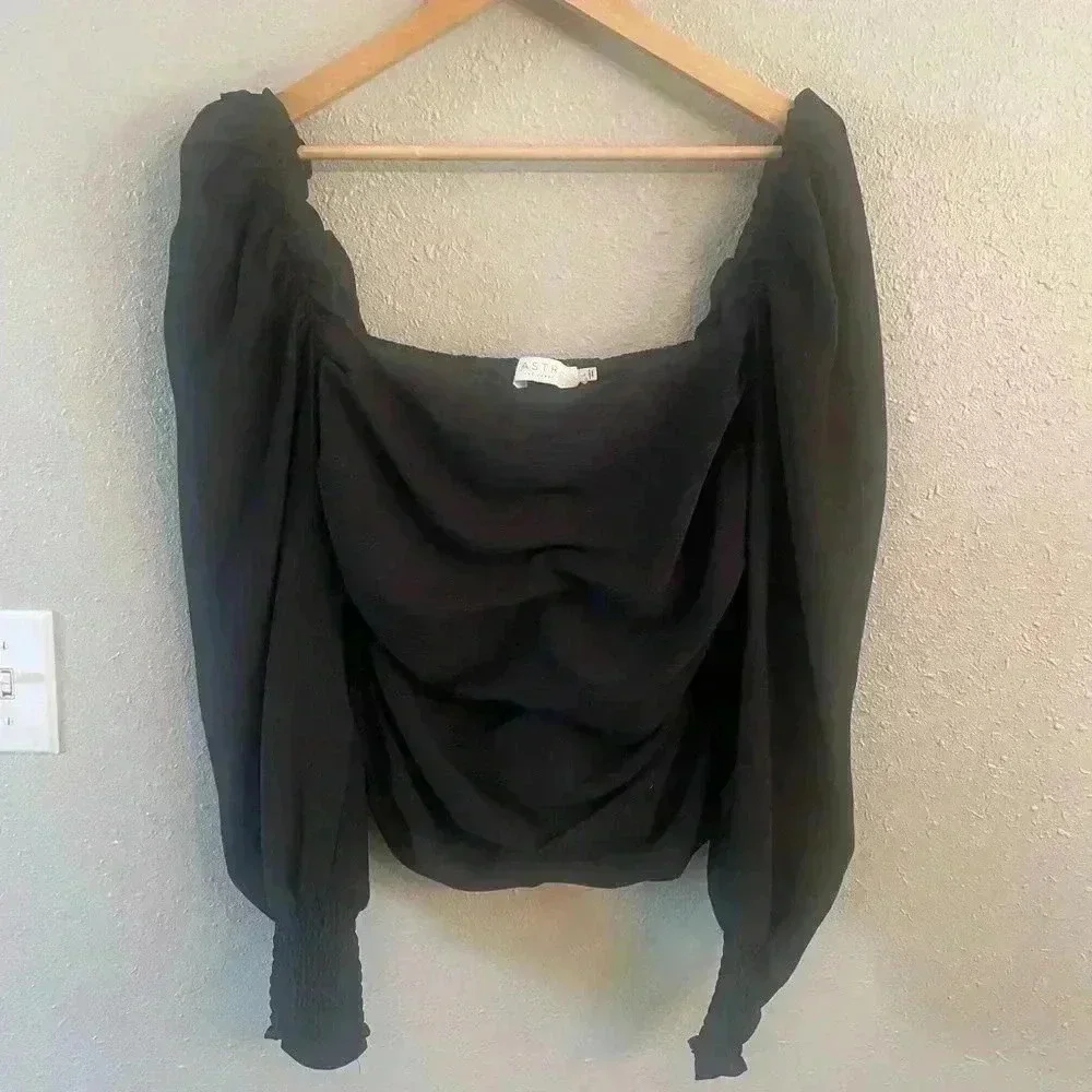 ASTR the Label Square neck puff sleeve blouse, Black Large